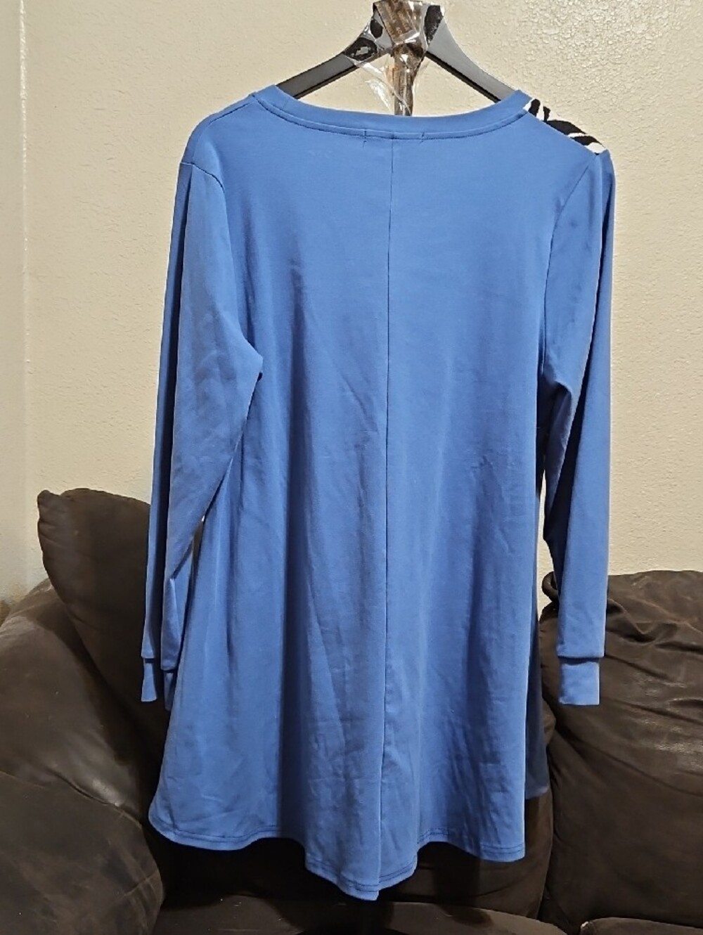 Blue Zebra-Panel Tunic Top - Women - Picture 4 of 6